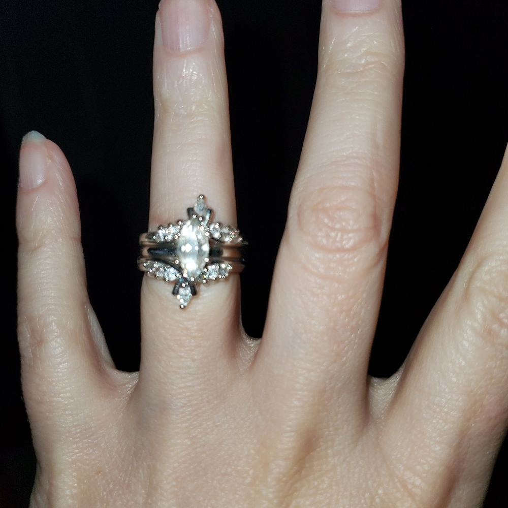 Ring - Picture 2 of 2